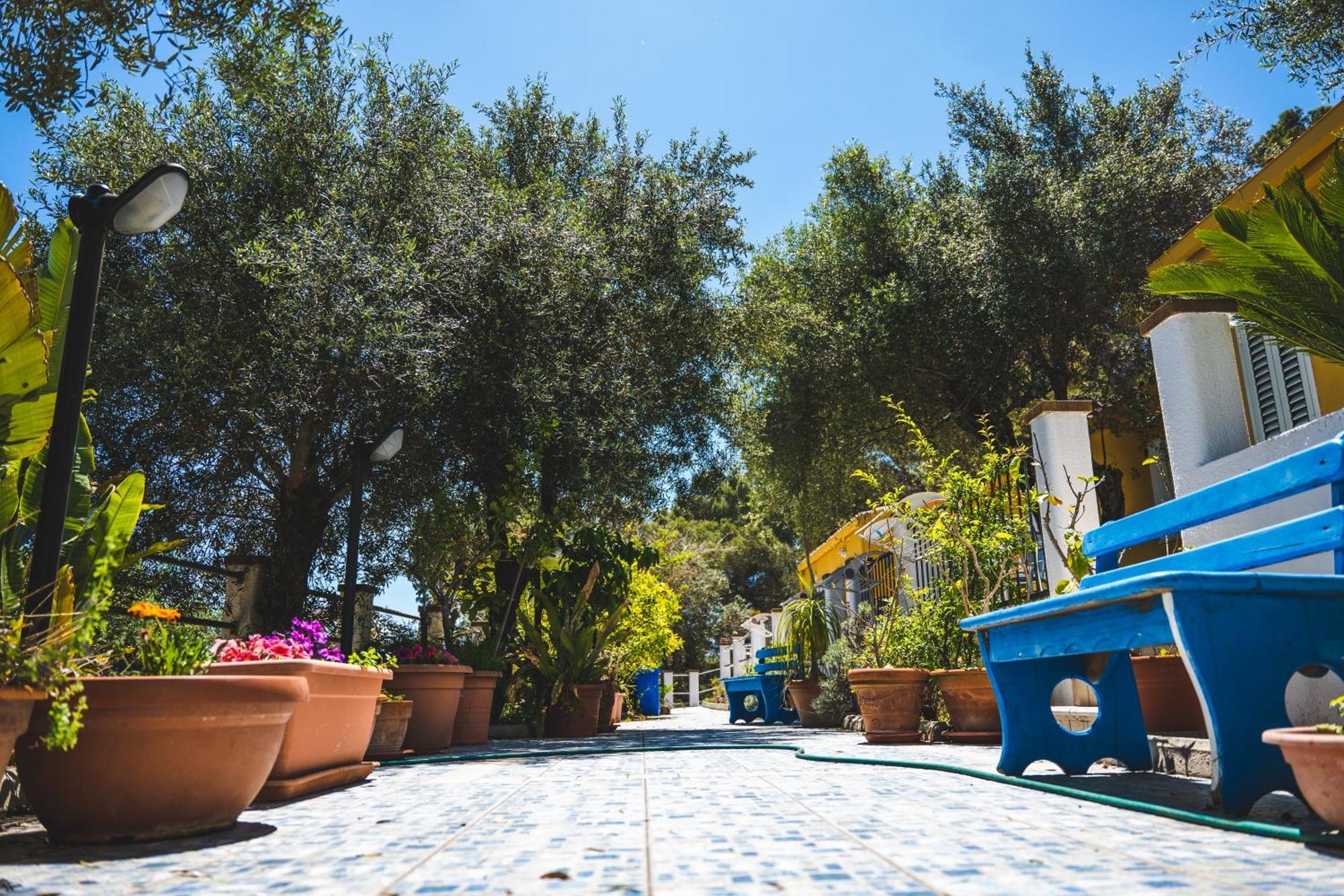 Hotel Paola Калофорте Экстерьер фото