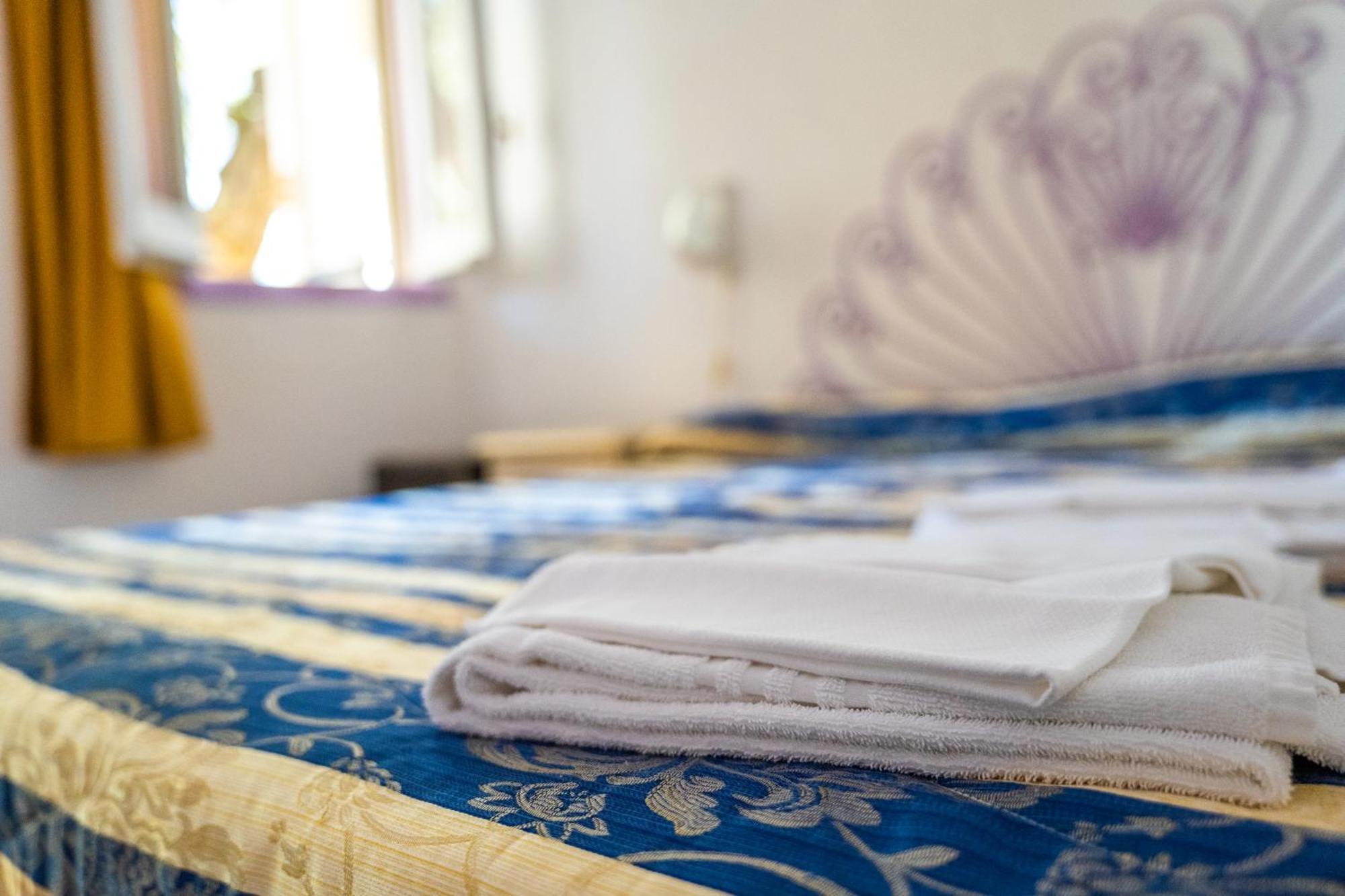 Hotel Paola Калофорте Экстерьер фото